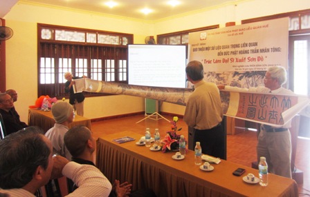 Nhà[-]nghiên[-]cứu[-]cổ[-]vật,[-]diễn[-]giả[-]Trần[-]Đình[-]Sơn[-]giới[-]thiệu[-]phó[-]bản[-]bức[-]thư[-]họa